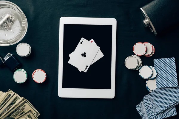 Caishen Wins bonus feature showing free spins activation and multiplier display